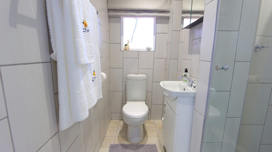 To Let 3 Bedroom Property for Rent in Gordons Bay Central Western Cape